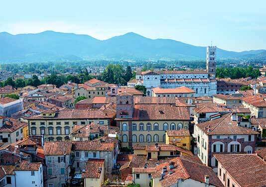 Car Rental Lucca